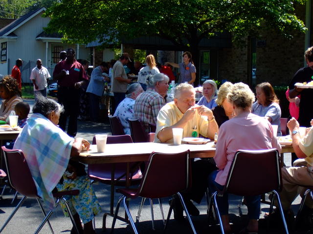 2007_091607picnicchurch0013