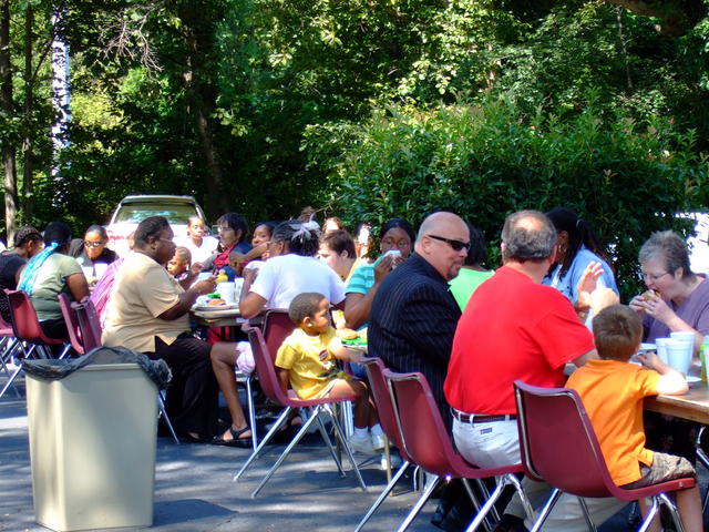 2007_091607picnicchurch0019