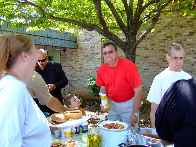 2007_091607picnicchurch0004