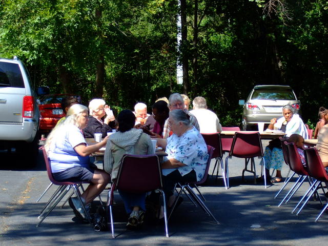 2007_091607picnicchurch0008